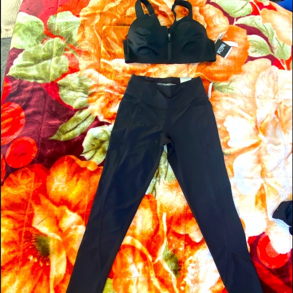 Victoria Secret set - Picture 1 of 1